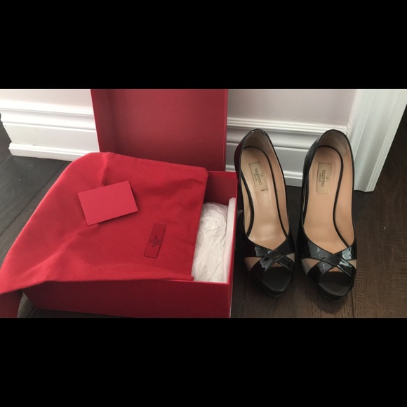 Valentino black leather peep toe heels - Picture 5 of 5